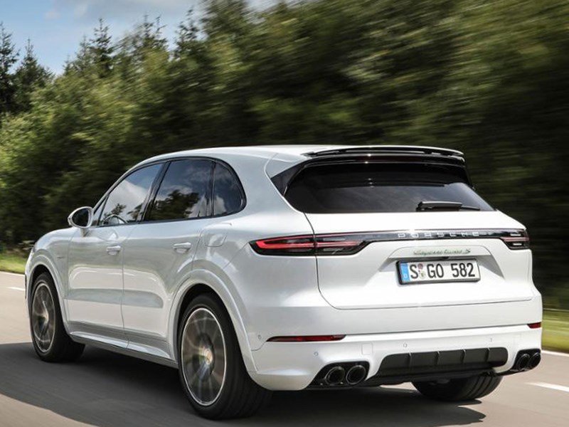 Porsche Cayenne has become a super-powerful hybrid